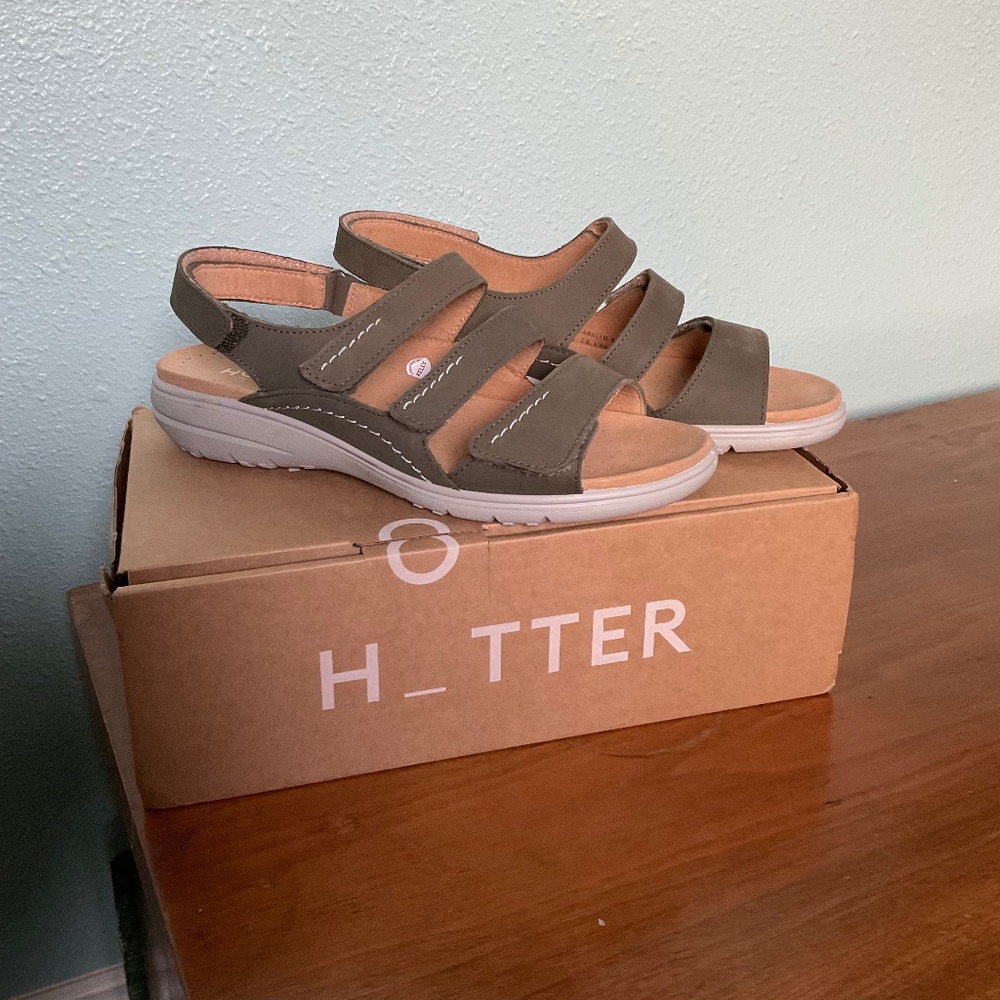 Hotter sandals Daphne size 9W Sage suede